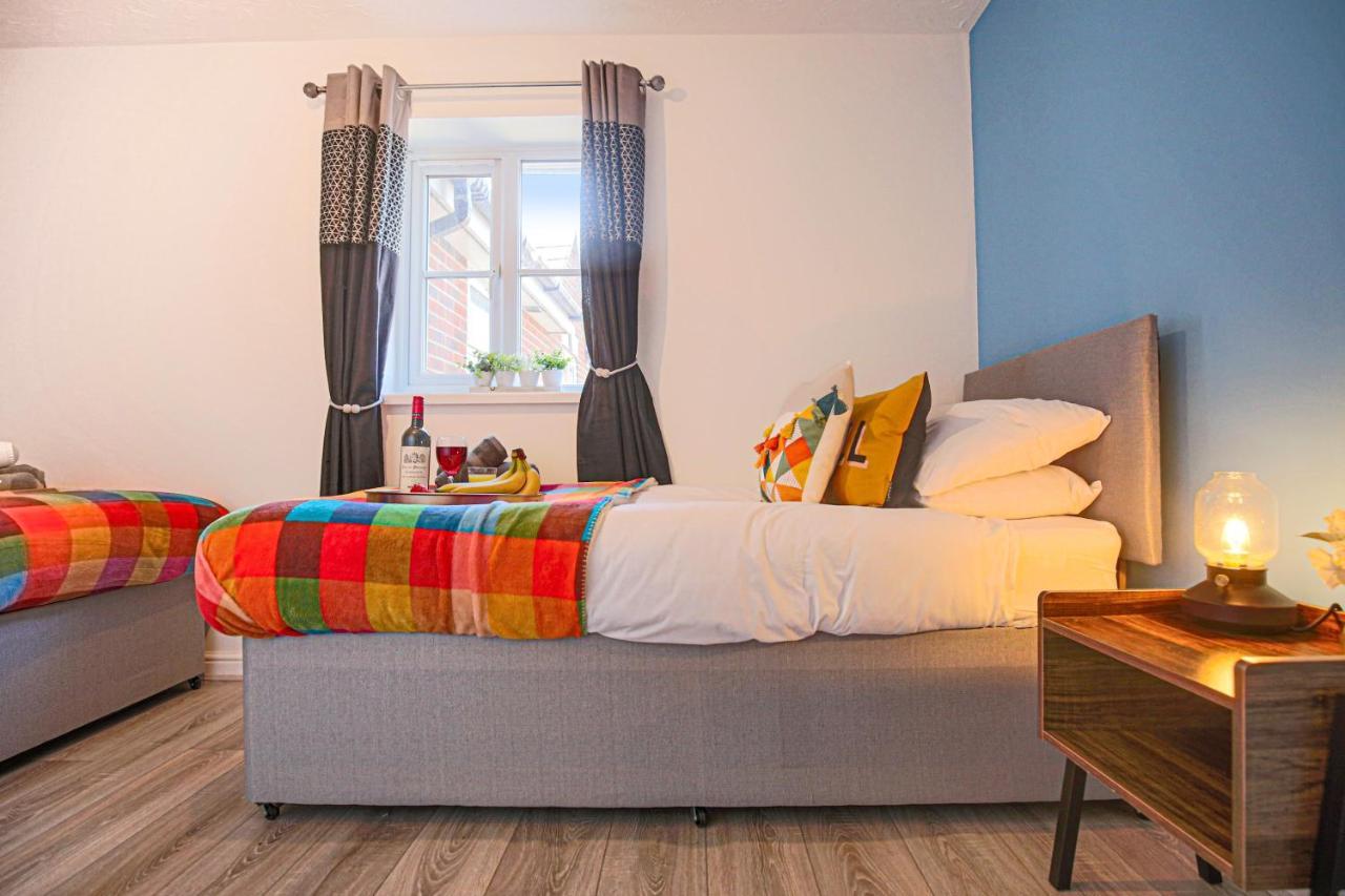 Delightful 2 Bed Apartment For Bicester Outlet Shopping By Platinum Key Properties Dış mekan fotoğraf