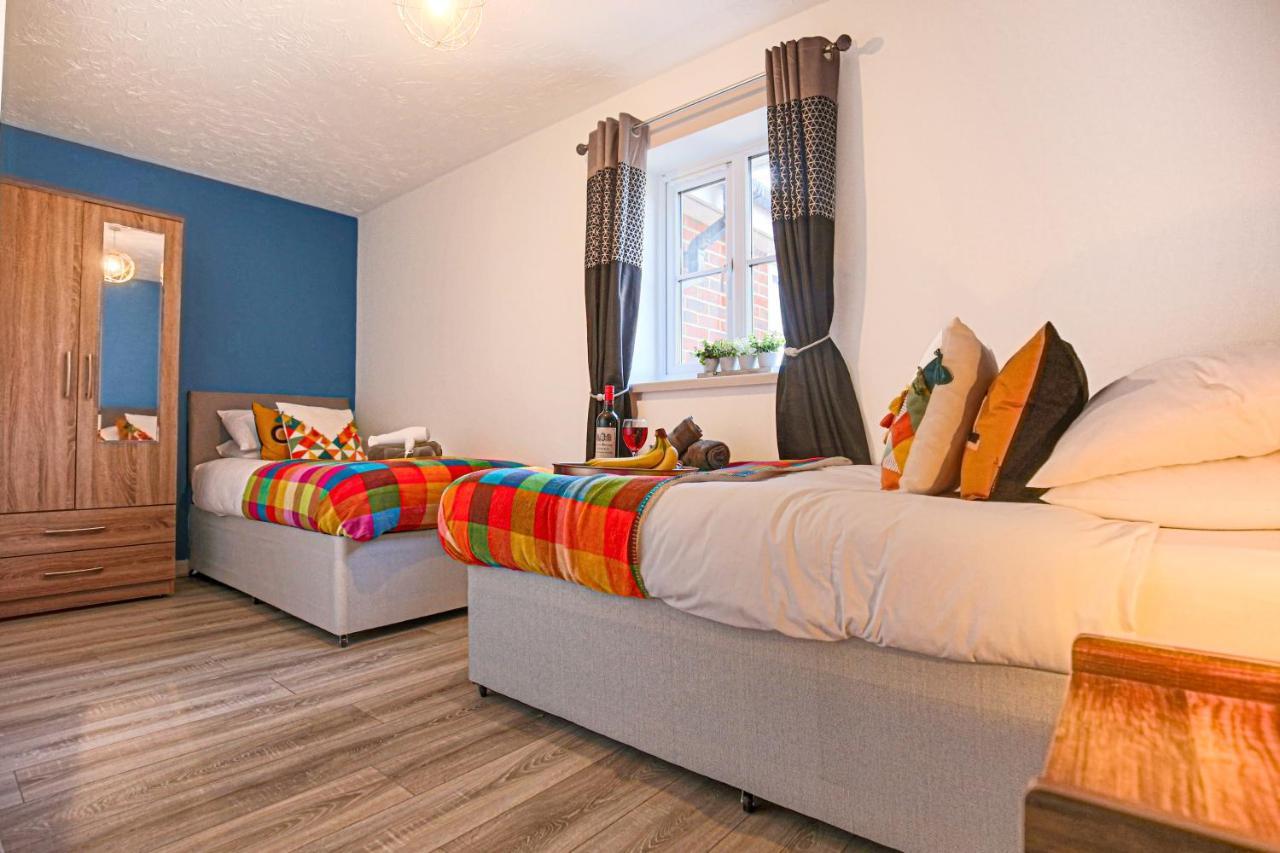 Delightful 2 Bed Apartment For Bicester Outlet Shopping By Platinum Key Properties Dış mekan fotoğraf